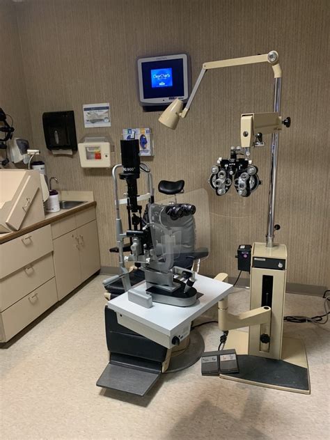Henry ford grosse pointe ophthalmology. Henry Ford Ophthalmology - Grosse Pointe. 15401 E Jefferson Ave Grosse Pointe Park, MI 48230 (313) 824-4800. Share Save. Accepting new patients (313) 824-4800. 