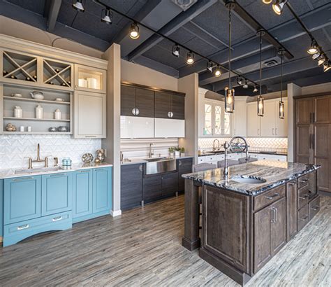 Henry kitchen and bath. Buying a home is a major life decision, and it can be overwhelming to know where to start. If you’re looking for a three bedroom, two bath house, there are several steps you can take to make sure you find the perfect home. Here are some tip... 