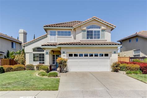 Hercules homes for sale. Explore Similar Homes Within 10 Miles of Hercules, CA. $535,000. 4 Beds. 2 Baths. 1,536 Sq Ft. 218 Marquette Ave, Vallejo, CA 94589. Presenting a stunning 4-bedroom, 2-bathroom home with an open floor plan and a chic updated kitchen. This property boasts curb appeal and features all-new laminate flooring throughout, including the stairs. 