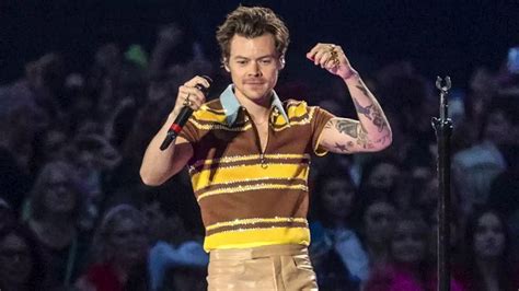 Here we go again: Harry Styles hit in eye with object while performing on stage at Vienna concert