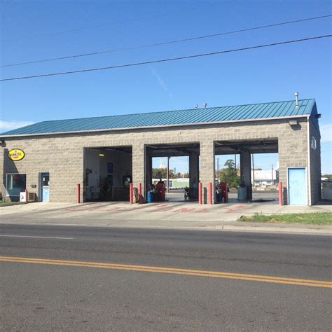 Hermiston Quicky Lube located in Hermiston, OR 97838 operates in SIC Code 7549 and NAICS Code 811191. 