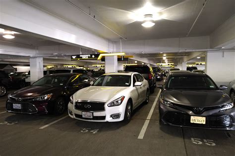 Jul 26, 2019 · Hertz President's Circle at Washington-Dulles airport (Photo by Zach Griff/The Points Guy) We reached out to both National and Hertz for added commentary on average vehicle age. National provided the following: "National is owned by Enterprise Holdings, which operates a rental fleet of 1.2 million vehicles across its three rental brands ... . 