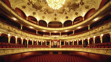 Hessisches Staatstheater Wiesbaden - Staff