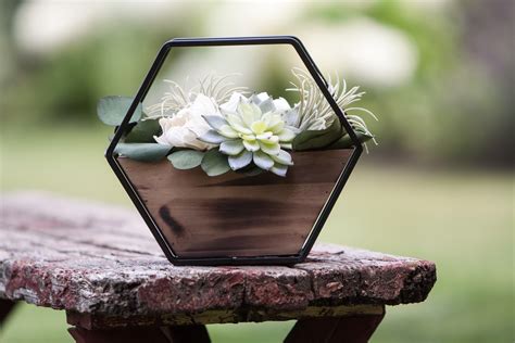 Hexagon centerpiece. Things To Know About Hexagon centerpiece. 