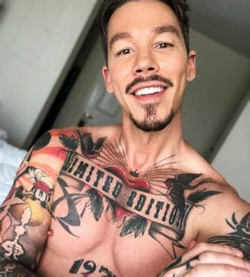 David Bromstad Bio, Wiki, Age, Height, HGTV, Husband, Net Worth, and Twitter. David Bromstad is an American designer and television personality who rose to fame after winning the debut season of HGTV Design Star.. 