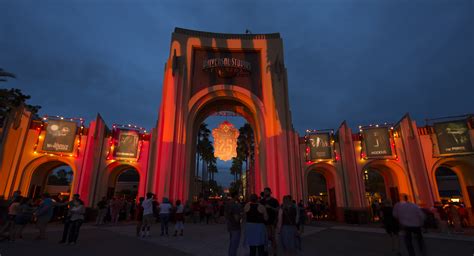 Hhn. Universal’s Halloween Horror Nights brings together stories and visions from the world’s most notorious creators of horror to Universal Studios Florida. Experience terrifying haunted houses, sinister scare zones, outrageous live entertainment and some of Universal Studios’ most exhilarating attractions. *Named Best Halloween Event by ... 