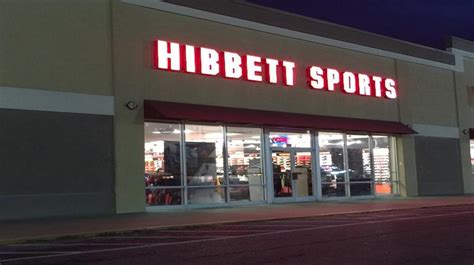 19 8 6 0 6 About Hibbett Sports Our Murray, KY, Hibbett Sports is conveniently located in the Shoppes of Murray off N. 12th Street, near Office Depot and across from Roy Stewart Stadium. Hibbett Sports is one of the fastest growing retailers in the country, with over 1,000 stores in 34 states.. 