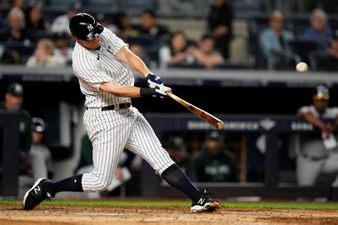 Hicks snaps slump with 1st homer as Yankees top A’s 7-2