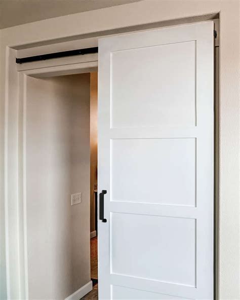Hidden barn door hardware. Drywall screws, deck screws and sliding door hardware are some products produced by the Everbilt hardware company. A few others include lock washers, lock nuts and specialty hardwa... 