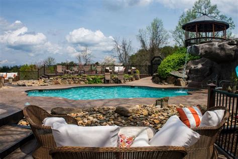 Hidden mountain resort cabins with pools.  Discover top-rated accommod...