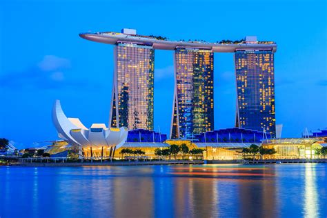 High Heels Walk I MARINA BAY SAND View & Merlion Singapore …