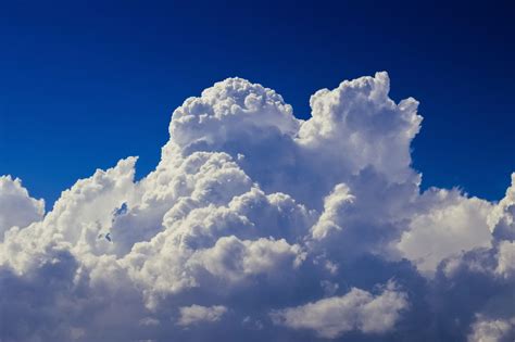 High Resolution Cloud Background Images - Freepik