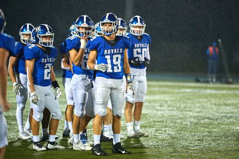 High school football: Woodbury finds way to rally past Forest Lake