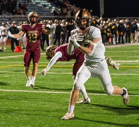 High school football playoffs: Lakeville South outlasts East Ridge in 6A quarterfinal