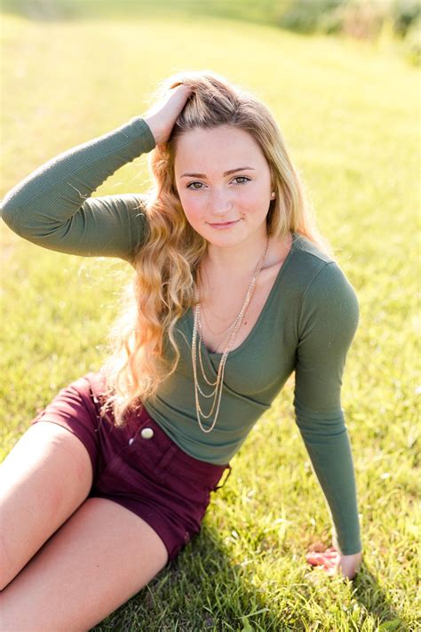 High school senior girls - Pinterest