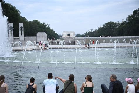 High temperatures and humidity continue to scorch DC region during heat wave