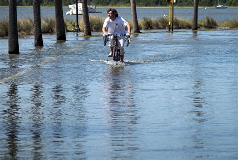CHARLESTON, S.C. (WNCT) — Parts of Charleston, South Carolina, were flooded on August 30, amid high tide and Tropical Storm Idalia. Videos filmed by Kathleen Culler on Wednesday Eve…. 