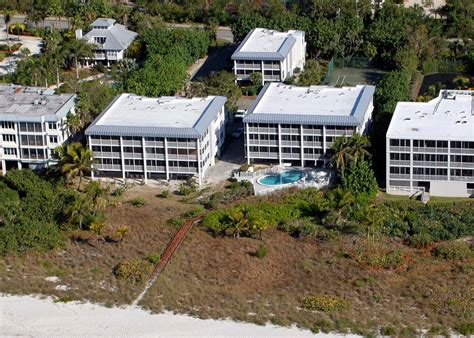 Sanibel Island, located on the stunning Gulf Coast of Florida, is a dream destination for couples looking to tie the knot in a picturesque setting. With its pristine beaches, breat.... 