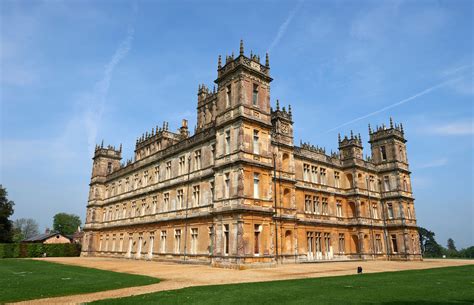 Highclere castle. The first stop on our tour of the art and antiques of Highclere Castle— Downton Abbey’s set location—is the saloon. Servants gather in front of a 19th-century portrait of Henry, the third ... 