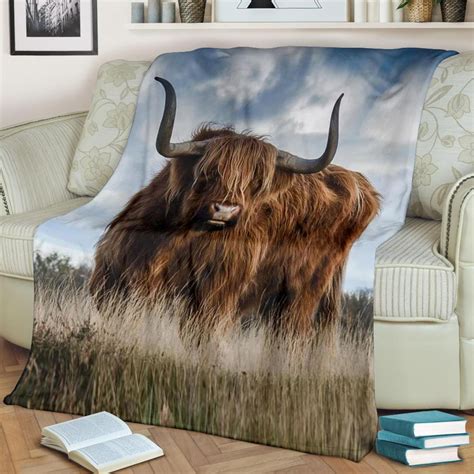 [HIGHLAND COW NAME BLANKET]: This Personalised highland cow flannel blanket is a truly one-of-a-kind gift. With the option to add a name, it becomes a special keepsake that will be treasured for years to come. The adorable highland cow and sunflower design adds a touch of cuteness and warmth to any nursery or bedroom decor. [HIGH QUALITY …