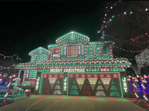 Highlands Ranch family competes for best Christmas light decorations in the country