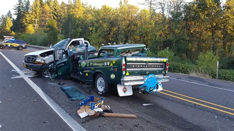 Highway 58 car accident. Apr 26, 2022 · Update: Traffic was affected on Highway 58 for about 6 hours starting at around 5:28 p. m. Two vehicles collided when 27-year-old Gary Elliot, Jr. was driving eastbound in a Ford F150 when he crossed over the centerline and collided head-on with a westbound Peterbilt CMV pulling a trailer, driven by 53-year-old Jesus Diaz of Central Point. Elliot sustained fatal injuries and was pronounced ... 