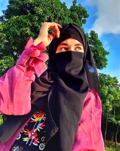 Hijab girl pic real. .  <a href=https://redeng.ru/tyztuix/papildomas-darb...