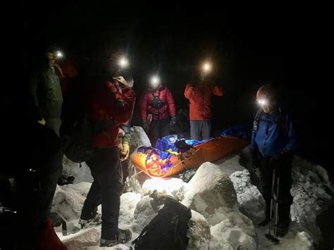 Hiker with no food, water or cold-weather gear saved from Colorado 13er after 10-hour rescue