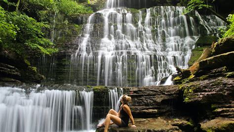 Hiking in nashville tn. Caney Fork Gorge/Downstream Trail, Rock Island State Park. Lollipop hike is a 1.7 mile long journey with views of multiple cascades that fall into the Caney Fork, 80-foot high twin falls and a 30 ... 