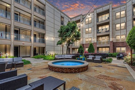Hiline heights. HiLine Heights Apartments, Houston, Texas. 601 likes · 5 talking about this · 821 were here. Welcome to HiLine Heights, Houston Heights' most upscale community in Houston, TX! Now leasing studios, 1... 