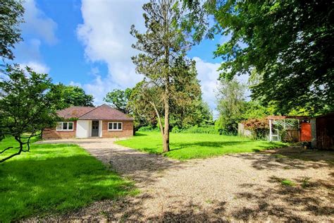 Hill Farm Bungalow, Old Hall Green, Ware SG11 1EZ