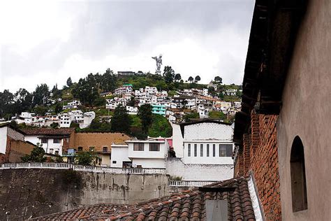 Hill Mitchell Messenger Quito