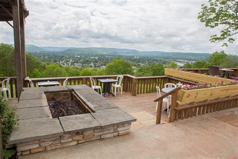 Hill top inn. View deals for Hill Top Inn, including fully refundable rates with free cancellation. Tyson Foods Headquarters is minutes away. Breakfast, WiFi and parking are free at this motel. All rooms have cable TV and fridges. 