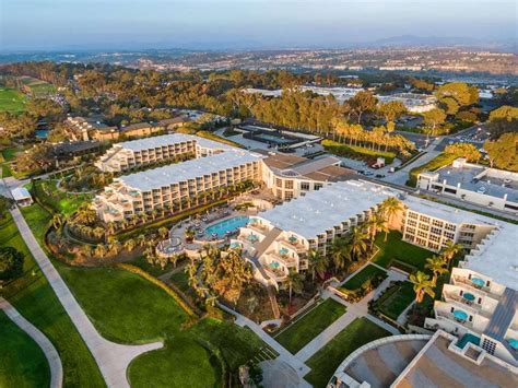 Hilton Golf Hotels in La Jolla, CA - Find Hotels - Hilton