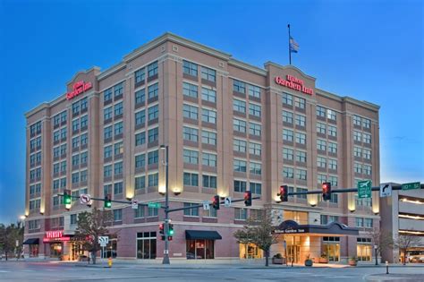 Hilton Omaha - Hotels in Downtown Omaha – Dining