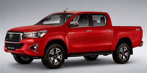 Toyota Hilux 2.8 GD-6 RB Legend RS 6AT – R895,000. Toyota Hilux 2.8 GD-6 4X4 Legend RS MT – R909,700. Toyota Hilux 2.8 GD-6 4X4 Legend RS AT – R945,400. Each purchase comes with a 3-year/100,000km warranty, a 9-year/90,000km service plan, and a complimentary 15GB Toyota Connect package for in-car WiFi.. 