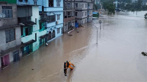 Hindistan’da şiddetli yağmurlar sonucu 24 kişi hayatını kaybetti
