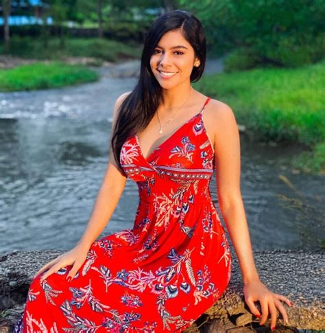 Hispanic single women in brookside