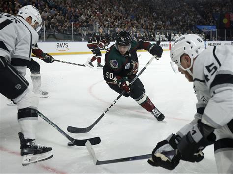 Historic NHL preseason game under way in Australia after solving apparent ice issues