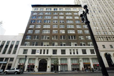 Historic downtown Oakland tower is returned to lender in feeble office market