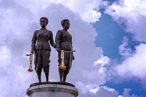 Historical Significance of the Two Heroines Monument