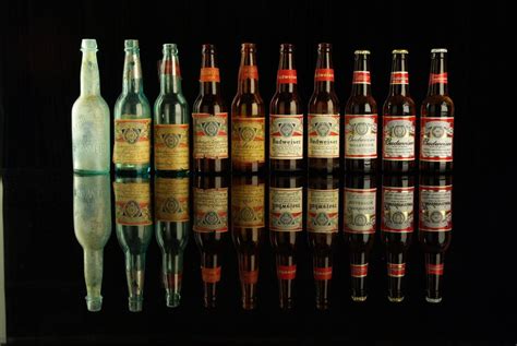 History of budweiser bottles. The improvements on the beer bottle design were the introduction of a new label, with a bolder and more modern approach and the traditional Anheuser Busch stamp ... 
