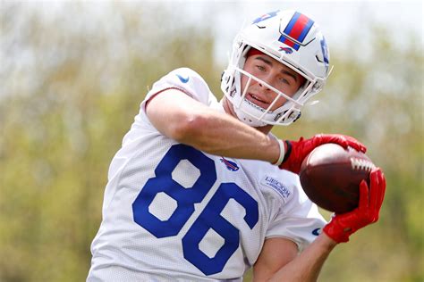 History says highly touted rookie tight ends don’t always make a major impact right away