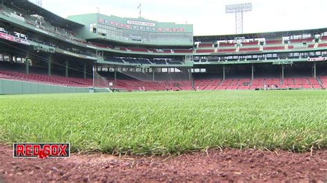 Hit ball gets lodged in red light of Fenway Park’s Green Monster