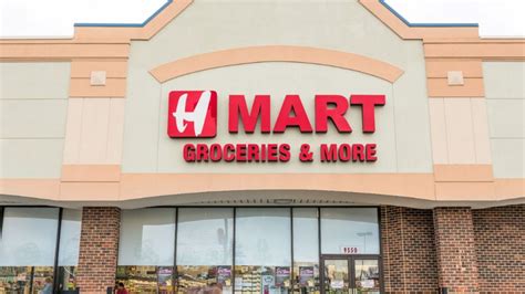 Stores decide whether or not to accept EBT. For example, where I live (near Chicago) there are 2 pretty large / well known / major Asian markets in my area. One of them doesn't accept EBT - but the other one does. If you have an H-Mart your area - as far as I know, the majority of H-Marts typically accept EBT.
