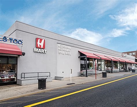 H Mart is the largest Asian supermarket chain in 