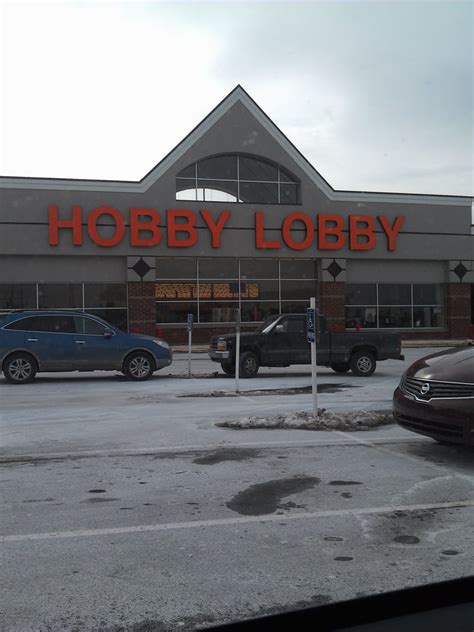 The "Hobby Lobby Challenge" is the latest photo viral trend to take the Internet — and your local craft emporium — by storm. According to Mashable, Twitter user Kelsey Maggart kicked off the ...