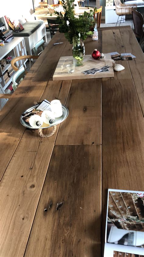 Hoe behandel je een geoliede tafel