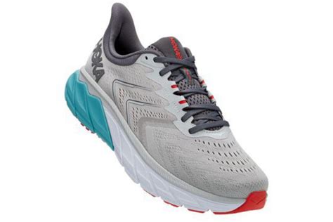 Hoka one one and plantar fasciitis. good arch support. ample cushioning. a firm insole. The following shoe features may also help minimize symptoms of plantar fasciitis: heel stability. a slightly elevated heel (1–1.5 inches)... 