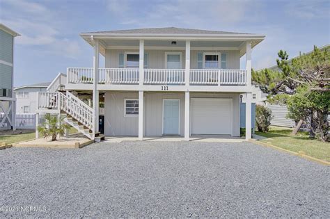 Holden beach homes for sale. Holden Beach, NC Home under $200,000. Sort. Recommended. $175,000. Land. 0.44 Acre. $397,727 per Acre. 3738 Constance #6 Boat Slip SW, Supply, NC 28462. Seascape Plantation GATED. beautiful .44 acre lot located only 1.5 blocks from the Lovely Seascape Marina & 30' foot private boat slip # 6 that will be deeded to Buyer with the purchase of … 